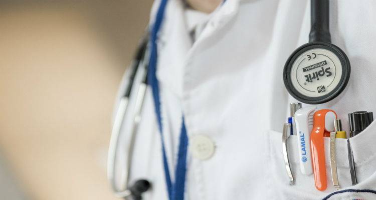 &Tau;&omicron; &pi;&rho;ό&gamma;&rho;&alpha;&mu;&mu;&alpha; &epsilon;&pi;&iota;&sigma;&kappa;έ&psi;&epsilon;&omega;&nu; &gamma;&iota;&alpha;&tau;&rho;ώ&nu; &sigma;&tau;&alpha; &chi;&omega;&rho;&iota;ά &tau;&eta;&sigmaf; &Lambda;ή&mu;&nu;&omicron;&upsilon; &alpha;&pi;ό 16 έ&omega;&sigmaf; 20 &Mu;&alpha;ΐ&omicron;&upsilon;