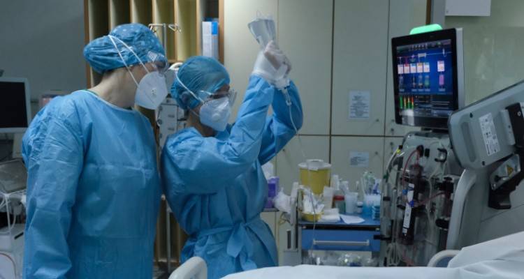 Κορωνοϊός: 2.633 νέα κρούσματα -43 νεκροί, 479 διασωληνωμένοι