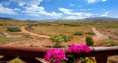 &Sigma;&tau;&omicron;&upsilon;&sigmaf; 32 &beta;&alpha;&theta;&mu;&omicron;ύ&sigmaf; &sigma;ή&mu;&epsilon;&rho;&alpha; &omicron; &upsilon;&delta;&rho;ά&rho;&gamma;&upsilon;&rho;&omicron;&sigmaf; &sigma;&tau;&eta; &Lambda;ή&mu;&nu;&omicron; (mp3)