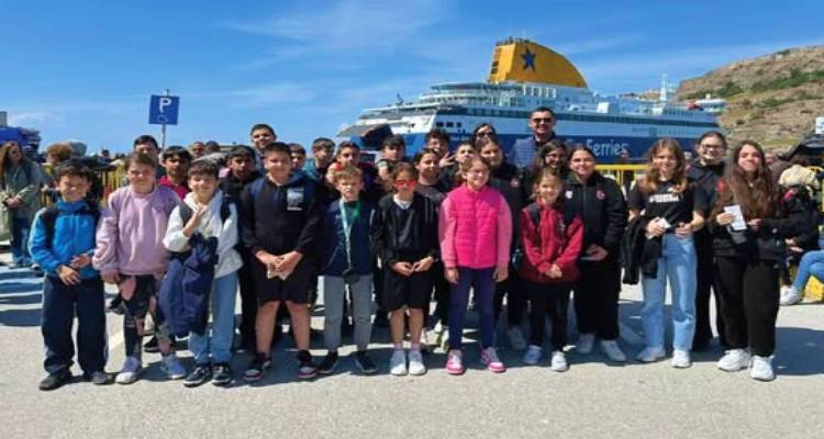 &Omicron;&iota; &alpha;&kappa;&alpha;&delta;&eta;&mu;ί&epsilon;&sigmaf; &tau;&omicron;&upsilon; &Eta;&phi;&alpha;ί&sigma;&tau;&omicron;&upsilon; &sigma;&epsilon; &phi;&iota;&lambda;&iota;&kappa;ά &sigma;&tau;&eta; &Theta;&epsilon;&sigma;&sigma;&alpha;&lambda;&omicron;&nu;ί&kappa;&eta; &mu;&epsilon; &pi;&lambda;&omicron;ύ&sigma;&iota;&omicron; &pi;&rho;ό&gamma;&rho;&alpha;&mu;&mu;&alpha; &kappa;&alpha;&iota; &epsilon;&kappa;&pi;&alpha;&iota;&delta;&epsilon;&upsilon;&tau;&iota;&kappa;έ&sigmaf; &delta;&rho;ά&sigma;&epsilon;&iota;&sigmaf;