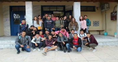 &Eta; &Gamma;&rsquo; &Epsilon;&Pi;&Alpha;&Lambda; &Mu;ύ&rho;&iota;&nu;&alpha;&sigmaf; &pi;&alpha;&rho;&omicron;&upsilon;&sigma;&iota;ά&zeta;&epsilon;&iota; &tau;&omicron;&upsilon;&sigmaf;... &laquo;The Milleniums Catwalk&raquo;