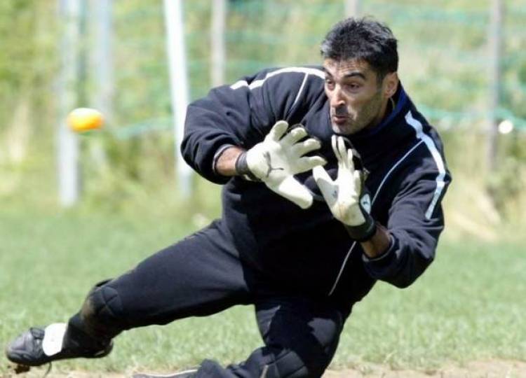 &Sigma;&tau;&eta; &Lambda;ή&mu;&nu;&omicron; &alpha;ύ&rho;&iota;&omicron; &omicron; &Gamma;&kappa;&omicron;&lambda;&kappa;ί&pi;&epsilon;&rho; &Eta;&lambda;ί&alpha;&sigmaf; &Alpha;&tau;&mu;&alpha;&tau;&zeta;ί&delta;&eta;&sigmaf;