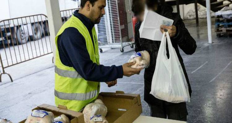 &Sigma;&tau;&omicron;&iota;&chi;&epsilon;ί&alpha; &sigma;&omicron;&kappa; &tau;&eta;&sigmaf; Eurostat: 1 &sigma;&tau;&omicron;&upsilon;&sigmaf; 3 &sigma;&epsilon; &sigma;&upsilon;&nu;&theta;ή&kappa;&epsilon;&sigmaf; &phi;&tau;ώ&chi;&epsilon;&iota;&alpha;&sigmaf; | &Eta; &Epsilon;&lambda;&lambda;ά&delta;&alpha; &sigma;&tau;&eta; &chi;&epsilon;&iota;&rho;ό&tau;&epsilon;&rho;&eta; &theta;έ&sigma;&eta; &mu;&epsilon;&tau;ά &tau;&eta; &Beta;&omicron;&upsilon;&lambda;&gamma;&alpha;&rho;ί&alpha; &kappa;&alpha;&iota; &tau;&eta; &Rho;&omicron;&upsilon;&mu;&alpha;&nu;ί&alpha;