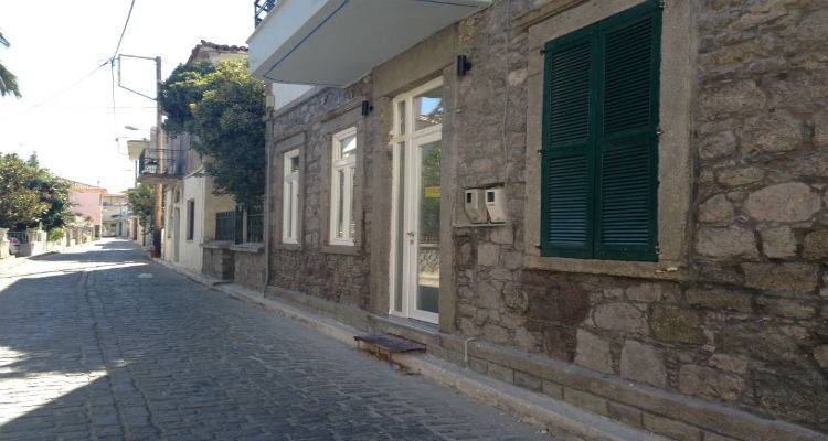 Μικρή αγγελία: Ενοικιάζεται επαγγελματικός χώρος στη Μύρινα