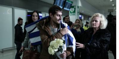 &laquo;&Epsilon;&pi;&iota;&tau;έ&lambda;&omicron;&upsilon;&sigmaf;, &gamma;ύ&rho;&iota;&sigma;&alpha; &sigma;&pi;ί&tau;&iota; &mu;&omicron;&upsilon;&raquo;: &Tau;&alpha; &pi;&rho;ώ&tau;&alpha; &lambda;ό&gamma;&iota;&alpha; &tau;&omicron;&upsilon; &nu;&alpha;&upsilon;&tau;&iota;&kappa;&omicron;ύ &pi;&omicron;&upsilon; &epsilon;ί&chi;&alpha;&nu; &alpha;&pi;&alpha;&gamma;ά&gamma;&epsilon;&iota; &pi;&epsilon;&iota;&rho;&alpha;&tau;έ&sigmaf; | &Epsilon;&pi;έ&sigma;&tau;&rho;&epsilon;&psi;&epsilon; &sigma;&tau;&eta;&nu; &Epsilon;&lambda;&lambda;ά&delta;&alpha;
