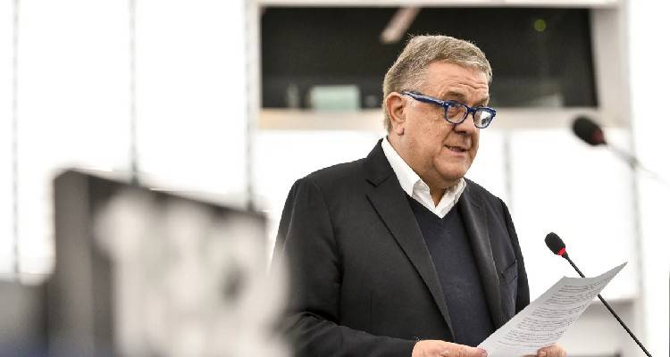 Qatargate: Καταθέτει σήμερα ο Παντσέρι, κρίνει και την τύχη της Καϊλή | Τι δεσμεύτηκε να αποκαλύψει