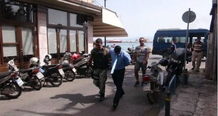 Έ&nu;&omicron;&chi;&omicron;&iota; &omicron;&iota; &delta;ύ&omicron; &Tau;&omicron;ύ&rho;&kappa;&omicron;&iota; &pi;&omicron;&upsilon; ή&rho;&theta;&alpha;&nu; &sigma;&tau;&eta;&nu; &Chi;ί&omicron; &mu;&epsilon; &tau;&zeta;&epsilon;&tau; &sigma;&kappa;&iota; &gamma;&iota;&alpha; &nu;&alpha; &lambda;&eta;&sigma;&tau;έ&psi;&omicron;&upsilon;&nu; &tau;&rho;ά&pi;&epsilon;&zeta;&epsilon;&sigmaf;