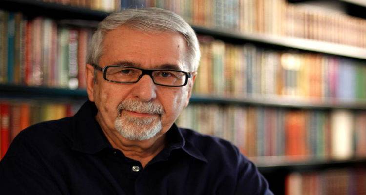 Νίκος Δήμου στον Fm 100: «Οι Έλληνες πιστεύουν σε πολλούς μύθους» (mp3)