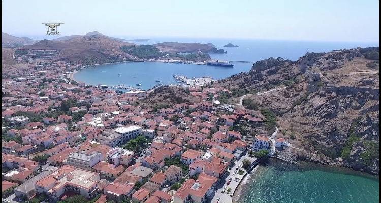 &Mu;ύ&rho;&iota;&nu;&alpha;: &Tau;&alpha; &alpha;&pi;&omicron;&tau;&epsilon;&lambda;έ&sigma;&mu;&alpha;&tau;&alpha; &tau;&eta;&sigmaf; &tau;&omicron;&pi;&iota;&kappa;ή&sigmaf; &kappa;&omicron;&iota;&nu;ό&tau;&eta;&tau;&alpha;&sigmaf;