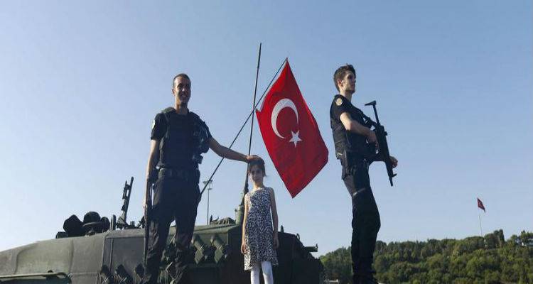 Ά&gamma;&rho;&iota;&alpha; &nu;ύ&chi;&tau;&alpha; &sigma;&tau;&eta;&nu; &Tau;&omicron;&upsilon;&rho;&kappa;ί&alpha; | A&pi;έ&tau;&upsilon;&chi;&epsilon; &pi;&rho;&alpha;&xi;&iota;&kappa;ό&pi;&eta;&mu;&alpha; &kappa;&alpha;&tau;ά &tau;&omicron;&upsilon; &Epsilon;&rho;&nu;&tau;&omicron;&gamma;ά&nu;