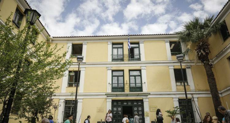 &Alpha;&nu;&tau;&iota;&mu;έ&tau;&omega;&pi;&omicron;&sigmaf; &mu;&epsilon; &kappa;&alpha;&kappa;&omicron;ύ&rho;&gamma;&eta;&mu;&alpha; &omicron; &Pi;&omicron;&lambda;ά&kappa;&eta;&sigmaf; &gamma;&iota;&alpha; &tau;&eta;&nu; &pi;&alpha;&rho;ά&nu;&omicron;&mu;&eta; &mu;&alpha;&gamma;&nu;&eta;&tau;&omicron;&phi;ώ&nu;&eta;&sigma;&eta; &tau;&omicron;&upsilon; &Sigma;&tau;&omicron;&upsilon;&rho;&nu;ά&rho;&alpha;