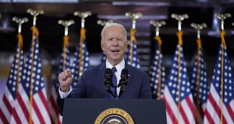 Ο Μπάιντεν παρουσίασε το μεγαλύτερο σχέδιο για υποδομές και απασχόληση από τον Β’ Παγκόσμιο Πόλεμο
