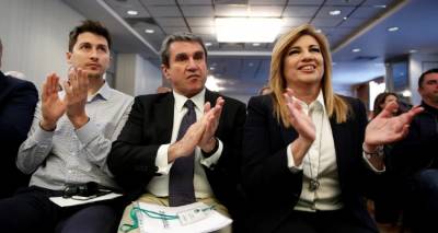 &Mu;ά&chi;&eta; &delta;&iota;&alpha;&delta;&omicron;&chi;ή&sigmaf; &sigma;&tau;&omicron; &Kappa;&Iota;&Nu;&Alpha;&Lambda;: &Pi;&alpha;&rho;&alpha;&sigma;&kappa;ή&nu;&iota;&omicron;, &delta;&iota;&alpha;&beta;&omicron;&upsilon;&lambda;&epsilon;ύ&sigma;&epsilon;&iota;&sigmaf; &kappa;&alpha;&iota; &pi;&iota;έ&sigma;&epsilon;&iota;&sigmaf; &sigma;&tau;&omicron;&nu; &Gamma;&iota;ώ&rho;&gamma;&omicron; &Pi;&alpha;&pi;&alpha;&nu;&delta;&rho;έ&omicron;&upsilon; &nu;&alpha; &epsilon;ί&nu;&alpha;&iota; &omicron; 7&omicron;&sigmaf; &upsilon;&pi;&omicron;&psi;ή&phi;&iota;&omicron;&sigmaf;