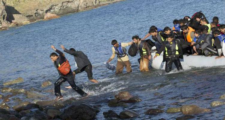 &Rho;&epsilon;&kappa;ό&rho; &alpha;&phi;ί&xi;&epsilon;&omega;&nu; &pi;&rho;&omicron;&sigma;&phi;ύ&gamma;&omega;&nu; &kappa;&alpha;&iota; &mu;&epsilon;&tau;&alpha;&nu;&alpha;&sigma;&tau;ώ&nu; &sigma;&tau;&alpha; &nu;&eta;&sigma;&iota;ά &tau;&omicron;&upsilon; &beta;&omicron;&rho;&epsilon;ί&omicron;&upsilon; &Alpha;&iota;&gamma;&alpha;ί&omicron;&upsilon; &tau;&omicron; &tau;&epsilon;&lambda;&epsilon;&upsilon;&tau;&alpha;ί&omicron; 24&omega;&rho;&omicron;