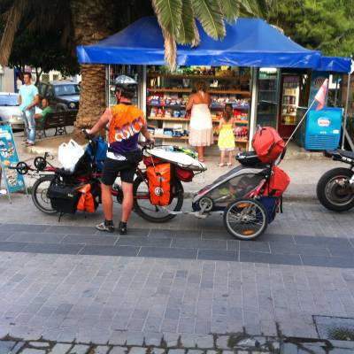 &Alpha;&pi;ό &tau;&eta; &Gamma;&epsilon;&rho;&mu;&alpha;&nu;ί&alpha; &gamma;&iota;&alpha; &delta;&iota;&alpha;&kappa;&omicron;&pi;έ&sigmaf; &sigma;&tau;&eta; &Lambda;ή&mu;&nu;&omicron; &mu;&epsilon; &pi;&omicron;&delta;ή&lambda;&alpha;&tau;&omicron;...&kappa;&alpha;&iota; &tau;ί &pi;&omicron;&delta;ή&lambda;&alpha;&tau;&omicron;! (photos)