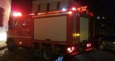 &Phi;&omega;&tau;&iota;ά &sigma;&epsilon; &kappa;ά&delta;&omicron; &alpha;&pi;&omicron;&rho;&rho;&iota;&mu;ά&tau;&omega;&nu; &tau;&eta; &nu;ύ&chi;&tau;&alpha; &sigma;&tau;&eta; &Mu;ύ&rho;&iota;&nu;&alpha;