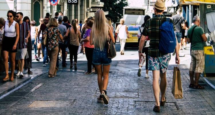 &Pi;&omicron;&iota;&omicron;&iota; &chi;&rho;&omega;&sigma;&tau;ά&nu;&epsilon; &tau;&alpha; &pi;&epsilon;&rho;&iota;&sigma;&sigma;ό&tau;&epsilon;&rho;&alpha; &sigma;&tau;&eta;&nu; &Epsilon;&phi;&omicron;&rho;ί&alpha; | &Xi;&epsilon;&pi;&epsilon;&rho;&nu;&omicron;ύ&nu; &tau;&alpha; 82,5 &delta;&iota;&sigma;. &epsilon;&upsilon;&rho;ώ &tau;&alpha; &phi;έ&sigma;&iota;&alpha;