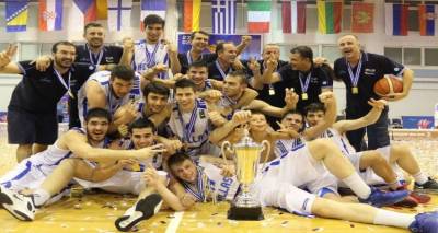 &Eta; &Epsilon;&lambda;&lambda;ά&delta;&alpha; &pi;&rho;&omega;&tau;&alpha;&theta;&lambda;ή&tau;&rho;&iota;&alpha; &Epsilon;&upsilon;&rho;ώ&pi;&eta;&sigmaf; &sigma;&tau;&omicron;&upsilon;&sigmaf; &epsilon;&phi;ή&beta;&omicron;&upsilon;&sigmaf;