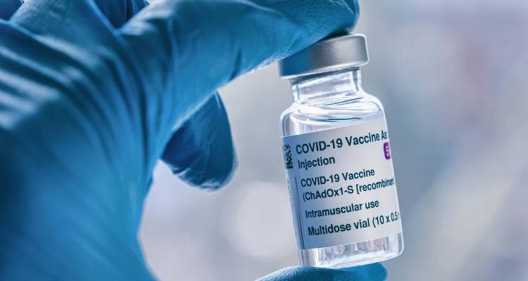 ΠΟΥ για AstraZeneca: Χρειαζόμαστε κι άλλα στοιχεία για τις θρομβώσεις, περισσότερα τα οφέλη από τους κινδύνους