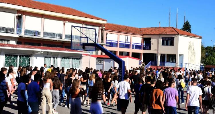 Πιλοτικό πρόγραμμα εκπαιδεύει μαθητές στην αναγνώριση fake news | Τι προβλέπει, τα σχολεία που συμμετέχουν