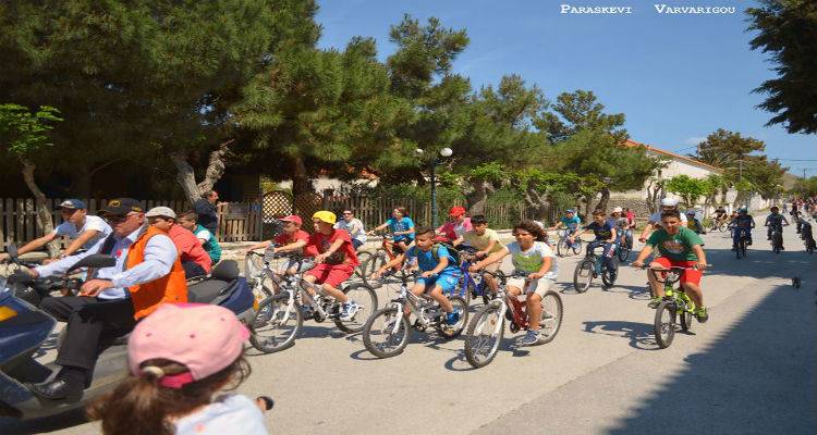 Νέο πλούσιο φωτογραφικό υλικό από τη χθεσινή ποδηλατοβόλτα στους δρόμους της Μύρινας