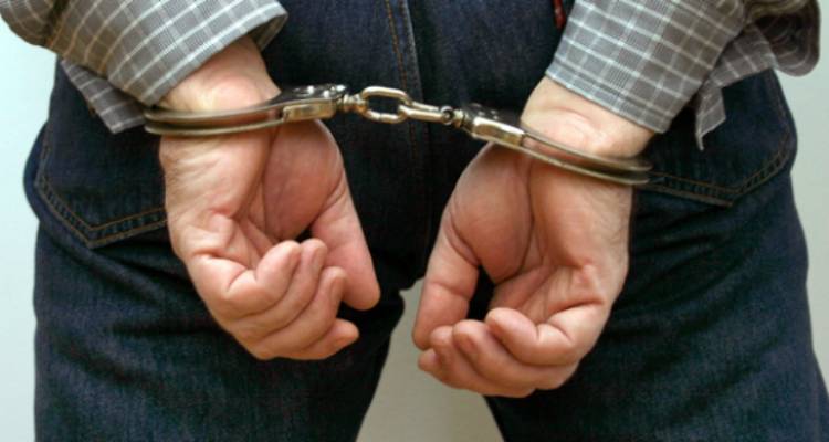 &Lambda;ή&mu;&nu;&omicron;&sigmaf;: &Sigma;&upsilon;&nu;&epsilon;&lambda;ή&phi;&theta;&eta;&sigma;&alpha;&nu; &delta;ύ&omicron; ά&nu;&delta;&rho;&epsilon;&sigmaf; &gamma;&iota;&alpha; &pi;&alpha;&rho;ά&nu;&omicron;&mu;&eta; &gamma;&epsilon;ώ&tau;&rho;&eta;&sigma;&eta;