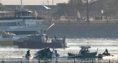 &Tau;&rho;&alpha;&gamma;&omega;&delta;ί&alpha; &sigma;&tau;&eta;&nu; &Omicron;&upsilon;ά&sigma;&iota;&gamma;&kappa;&tau;&omicron;&nu;: &Alpha;&nu;&alpha;&kappa;&tau;ή&theta;&eta;&kappa;&alpha;&nu; &tau;&alpha; &laquo;&mu;&alpha;ύ&rho;&alpha; &kappa;&omicron;&upsilon;&tau;&iota;ά&raquo; -&Sigma;&tau;&omicron; &mu;&iota;&kappa;&rho;&omicron;&sigma;&kappa;ό&pi;&iota;&omicron; &omicron; &Pi;ύ&rho;&gamma;&omicron;&sigmaf; &Epsilon;&lambda;έ&gamma;&chi;&omicron;&upsilon; &kappa;&alpha;&iota; &tau;&omicron; &pi;ώ&sigmaf; &lambda;&epsilon;&iota;&tau;&omicron;&upsilon;&rho;&gamma;&omicron;ύ&sigma;&epsilon;