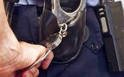 Συνελήφθη διοικητής αστυνομικού τμήματος που έκλεψε 4.000 ευρώ από Πακιστανό