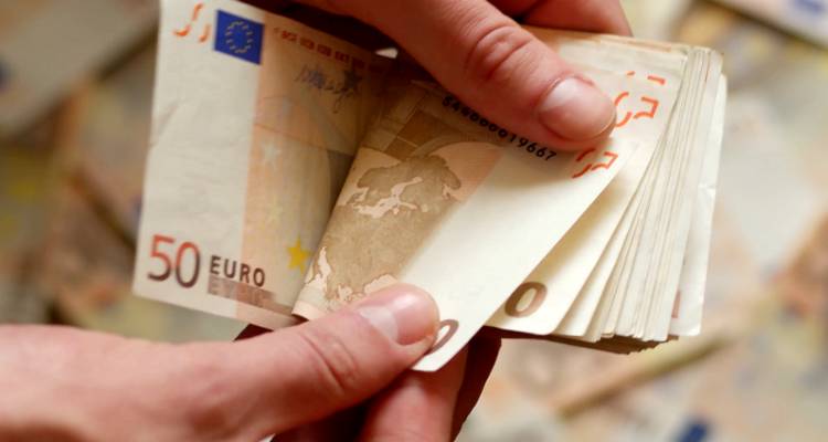 Νέα ρύθμιση 100 δόσεων για οφειλές στους Δήμους