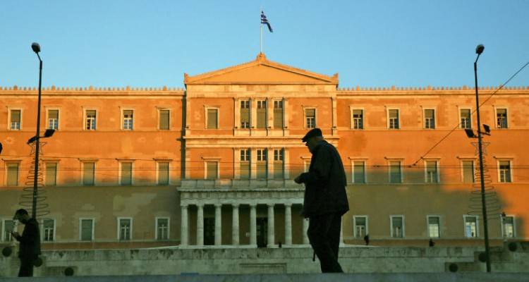 Αναδρομικά συντάξεων: Ποιοι γλιτώνουν πρόστιμα και προσαυξήσεις | Τι προβλέπει η εγκύκλιος της ΑΑΔΕ