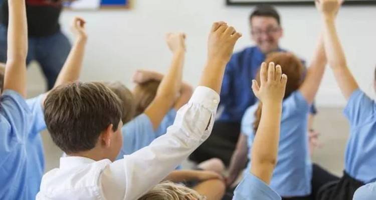 Βρετανία : Η επιστροφή στο σχολείο εν μέσω κορονοϊού