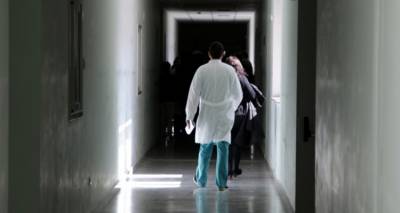 &Kappa;&omicron;&rho;&omega;&nu;&omicron;ϊό&sigmaf;: &Sigma;&tau;&eta;&nu; &Alpha;&theta;ή&nu;&alpha; &tau;&omicron; &tau;&rho;ί&tau;&omicron; &kappa;&rho;&omicron;ύ&sigma;&mu;&alpha; | &Alpha;&kappa;&upsilon;&rho;ώ&nu;&omicron;&nu;&tau;&alpha;&iota; ό&lambda;&alpha; &tau;&alpha; &kappa;&alpha;&rho;&nu;&alpha;&beta;ά&lambda;&iota;&alpha; &sigma;&tau;&eta; &chi;ώ&rho;&alpha;
