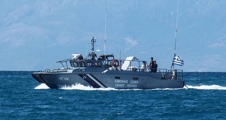 Ένταση στο Αιγαίο: Σκάφος του Λιμενικού έριξε προειδοποιητικά πυρά σε τουρκικά αλιευτικά που επιχείρησαν εμβολισμό