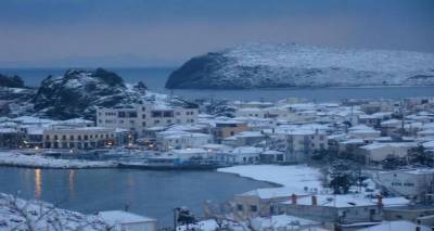 &Kappa;&alpha;&iota;&rho;ό&sigmaf;: &Theta;&alpha; &delta;&omicron;ύ&mu;&epsilon; &chi;&iota;ό&nu;&iota;&alpha; &sigma;&tau;&eta; &Lambda;ή&mu;&nu;&omicron;;