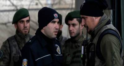 &Phi;&omega;&tau;&omicron;&gamma;&rho;&alpha;&phi;ί&alpha;: Associated Press