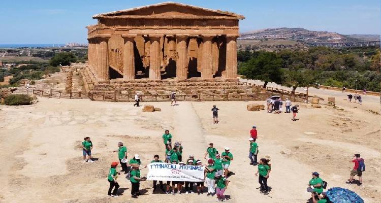 &Tau;&omicron; &Gamma;&upsilon;&mu;&nu;ά&sigma;&iota;&omicron; &Mu;ύ&rho;&iota;&nu;&alpha;&sigmaf; &pi;&alpha;&rho;&omicron;&upsilon;&sigma;ί&alpha;&sigma;&epsilon; &tau;&omicron;&upsilon;&sigmaf; "Ό&rho;&nu;&iota;&theta;&epsilon;&sigmaf;" &sigma;&tau;&iota;&sigmaf; &Sigma;&upsilon;&rho;&alpha;&kappa;&omicron;ύ&sigma;&epsilon;&sigmaf; | "Έ&rho;&chi;&epsilon;&tau;&alpha;&iota;" &kappa;&alpha;&iota; &sigma;&tau;&eta;&nu; &Lambda;ή&mu;&nu;&omicron;