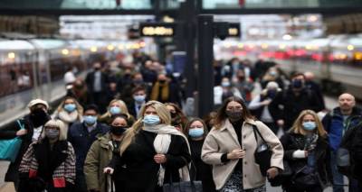 &Beta;&rho;&epsilon;&tau;&alpha;&nu;ί&alpha; &ndash; Covid: &Tau;&alpha; &nu;έ&alpha; &pi;&epsilon;&rho;&iota;&omicron;&rho;&iota;&sigma;&tau;&iota;&kappa;ά &mu;έ&tau;&rho;&alpha; &epsilon;ί&nu;&alpha;&iota; έ&nu;&alpha; &beta;ή&mu;&alpha; &pi;ί&sigma;&omega; &alpha;&lambda;&lambda;ά &sigma;&epsilon; &kappa;&alpha;&mu;ί&alpha; &pi;&epsilon;&rho;ί&pi;&tau;&omega;&sigma;&eta; &epsilon;&pi;&iota;&sigma;&tau;&rho;&omicron;&phi;ή &sigma;&tau;&omicron; &mu;&eta;&delta;έ&nu;, &epsilon;&kappa;&tau;&iota;&mu;&omicron;ύ&nu; &omicron;&iota; &alpha;&nu;&alpha;&lambda;&upsilon;&tau;έ&sigmaf;