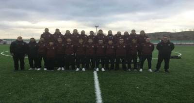 &Sigma;&tau;&eta;&nu; &Alpha;&gamma;ί&alpha;&sigma;&omicron; &tau;&alpha;&xi;&iota;&delta;&epsilon;ύ&epsilon;&iota; &eta; &Eta;&phi;&alpha;&iota;&sigma;&tau;ί&alpha;