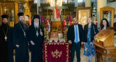 &Omicron; &Delta;ή&mu;&alpha;&rho;&chi;&omicron;&sigmaf; &Kappa;&upsilon;&theta;ή&rho;&omega;&nu; &sigma;&tau;&eta;&nu; &Iota;&epsilon;&rho;ά &Mu;&eta;&tau;&rho;ό&pi;&omicron;&lambda;&eta; &Lambda;ή&mu;&nu;&omicron;&upsilon;
