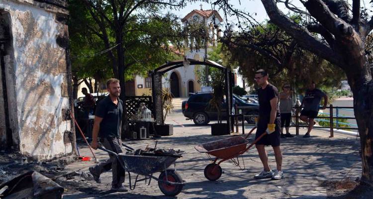 &Phi;&omega;&tau;&omicron;&gamma;&rho;&alpha;&phi;ί&alpha;: &Sigma;&tau;&rho;&alpha;&tau;ή&sigmaf; &Lambda;&iota;&alpha;&delta;έ&lambda;&lambda;&eta;&sigmaf;