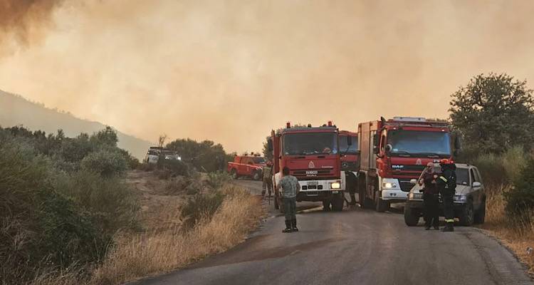&Mu;&alpha;ί&nu;&epsilon;&tau;&alpha;&iota; &eta; &phi;&omega;&tau;&iota;ά &sigma;&tau;&eta;&nu; &Epsilon;ύ&beta;&omicron;&iota;&alpha; | &Nu;έ&omicron; 112 &gamma;&iota;&alpha; &epsilon;&kappa;&kappa;έ&nu;&omega;&sigma;&eta; &sigma;&epsilon; &Pi;&epsilon;&tau;&rho;&iota;έ&sigmaf; &kappa;&alpha;&iota; &Kappa;&rho;&iota;&epsilon;&zeta;ά