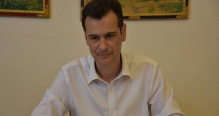 &Sigma;&upsilon;&nu;&epsilon;&lambda;ή&phi;&theta;&eta; &omicron; &delta;ή&mu;&alpha;&rho;&chi;&omicron;&sigmaf; &Chi;ί&omicron;&upsilon;, &Mu;&alpha;&nu;ώ&lambda;&eta;&sigmaf; &Beta;&omicron;&upsilon;&rho;&nu;&omicron;ύ&sigmaf; | &Gamma;&iota;&alpha; &tau;&omicron; &delta;&upsilon;&sigma;&tau;ύ&chi;&eta;&mu;&alpha; &mu;&epsilon; &tau;&omicron;&nu; &nu;&epsilon;&kappa;&rho;ό &alpha;&pi;ό &pi;&tau;ώ&sigma;&eta; &mu;&pi;&alpha;&sigma;&kappa;έ&tau;&alpha;&sigmaf;