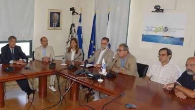 &Sigma;&tau;&eta; &Mu;&upsilon;&tau;&iota;&lambda;ή&nu;&eta; &omicron; &Sigma;&eta;&phi;&omicron;&upsilon;&nu;ά&kappa;&eta;&sigmaf; &gamma;&iota;&alpha; &tau;&eta;&nu; &omicron;&rho;&kappa;&omega;&mu;&omicron;&sigma;ί&alpha; &tau;&omicron;&upsilon; &nu;έ&omicron;&upsilon; &Pi;&rho;ύ&tau;&alpha;&nu;&eta; &tau;&omicron;&upsilon; &Pi;&alpha;&nu;&epsilon;&pi;&iota;&sigma;&tau;&eta;&mu;ί&omicron;&upsilon; &Alpha;&iota;&gamma;&alpha;ί&omicron;&upsilon;