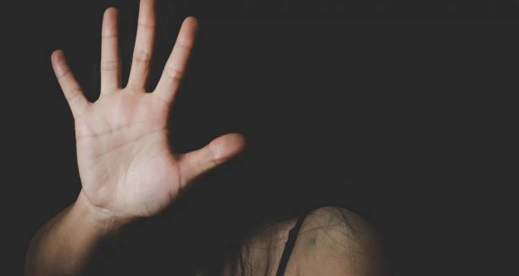 Φρίκη στην Πάτρα: Άνδρας βίασε ανήλικη μέσα σε συγγενικό της σπίτι