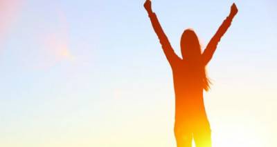 &laquo;&Mu;&epsilon;&gamma;&alpha;&lambda;ώ&nu;&omega;-&Delta;&upsilon;&nu;&alpha;&mu;ώ&nu;&omega;&raquo;: &Kappa;&alpha;&lambda;&omicron;&kappa;&alpha;&iota;&rho;&iota;&nu;ή &beta;&iota;&omega;&mu;&alpha;&tau;&iota;&kappa;ή &omicron;&mu;ά&delta;&alpha; &gamma;&iota;&alpha; &pi;&alpha;&iota;&delta;&iota;ά &kappa;&alpha;&iota; &epsilon;&phi;ή&beta;&omicron;&upsilon;&sigmaf; &alpha;&pi;ό &tau;&eta;&nu; &laquo;&Pi;&omicron;&lambda;&iota;ό&chi;&nu;&eta;&raquo;