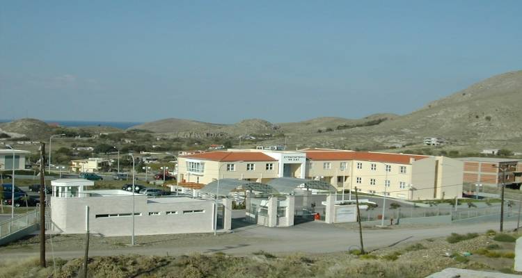 Ανάσα στέγασης για γιατρούς και εκπαιδευτικούς στη Λήμνο: Αξιοποίηση ανενεργών στρατοπέδων στο νέο οικιστικό σχέδιο