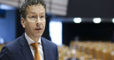 &Nu;&tau;ά&iota;&sigma;&epsilon;&lambda;&mu;&pi;&lambda;&omicron;&upsilon;&mu;: &Eta; &Epsilon;&lambda;&lambda;ά&delta;&alpha; &sigma;&epsilon; &epsilon;&pi;&omicron;&pi;&tau;&epsilon;ί&alpha; &kappa;&alpha;&iota; &mu;&epsilon;&tau;ά &tau;&omicron; &mu;&nu;&eta;&mu;ό&nu;&iota;&omicron;