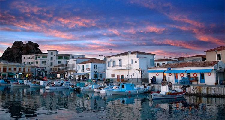 &Lambda;ή&mu;&nu;&omicron;&sigmaf;: Έ&nu;&alpha; &nu;&eta;&sigma;ί &tau;ό&sigma;&omicron; &kappa;&omicron;&nu;&tau;ά &kappa;&alpha;&iota; &tau;ό&sigma;&omicron;&hellip; &mu;&alpha;&kappa;&rho;&iota;ά &alpha;&pi;ό &tau;&omicron; &pi;&rho;&omicron;&sigma;&phi;&upsilon;&gamma;&iota;&kappa;ό!