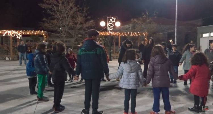 Μαγικά κόλπα και animateur στη Χριστουγεννιάτικη γιορτή του Δήμου Λήμνου  (video)