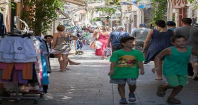 &Lambda;ή&mu;&nu;&omicron;&sigmaf;: &Alpha;&pi;ό &Delta;&epsilon;&upsilon;&tau;έ&rho;&alpha; 10 &Iota;&omicron;&upsilon;&lambda;ί&omicron;&upsilon; &alpha;&rho;&chi;ί&zeta;&omicron;&upsilon;&nu; &omicron;&iota; &theta;&epsilon;&rho;&iota;&nu;έ&sigmaf; &epsilon;&kappa;&pi;&tau;ώ&sigma;&epsilon;&iota;&sigmaf;